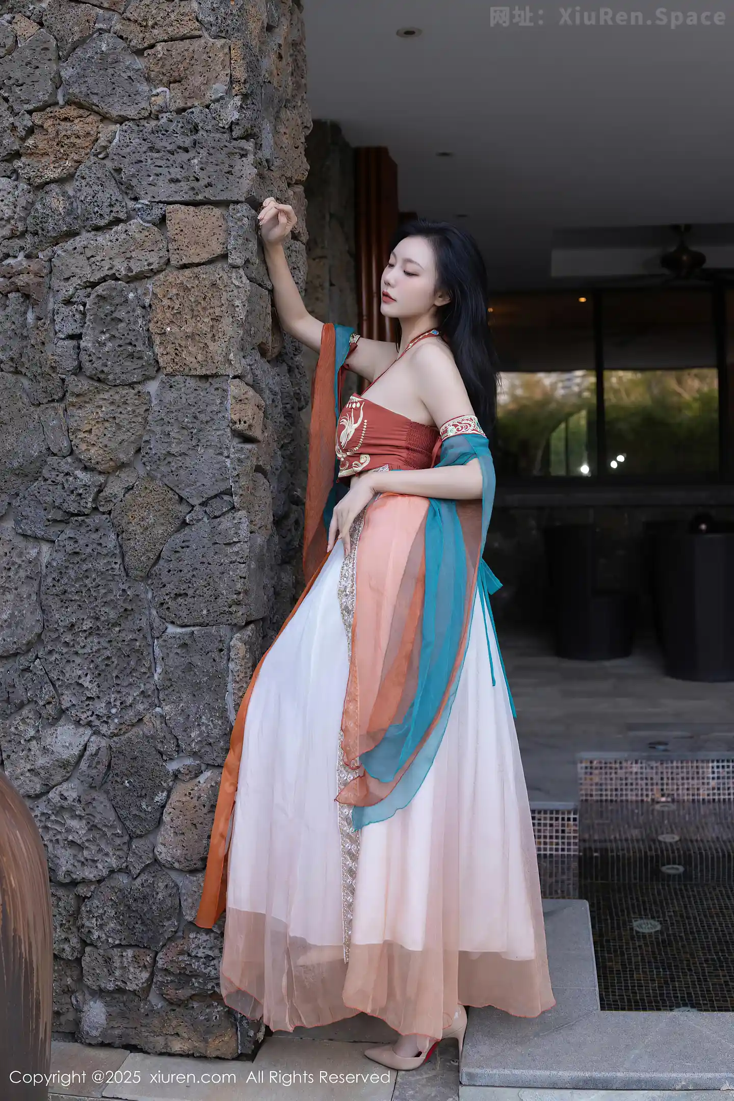 图片[4]-[XiuRen秀人网] VOL.9757 模特安然anran性感古风薄纱服饰配超薄肉丝秀丰满身材诱惑写真81P-秀人网官方网站